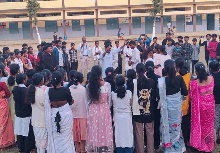 Salesian Sisters, India - Street Play